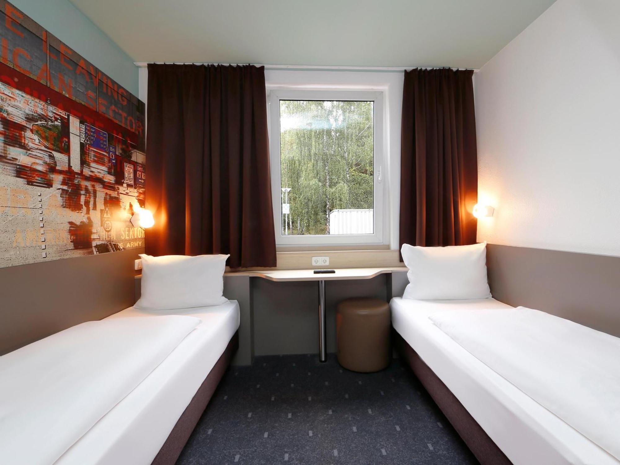 B&B Hotel Berlin-Dreilinden Kleinmachnow Exterior foto